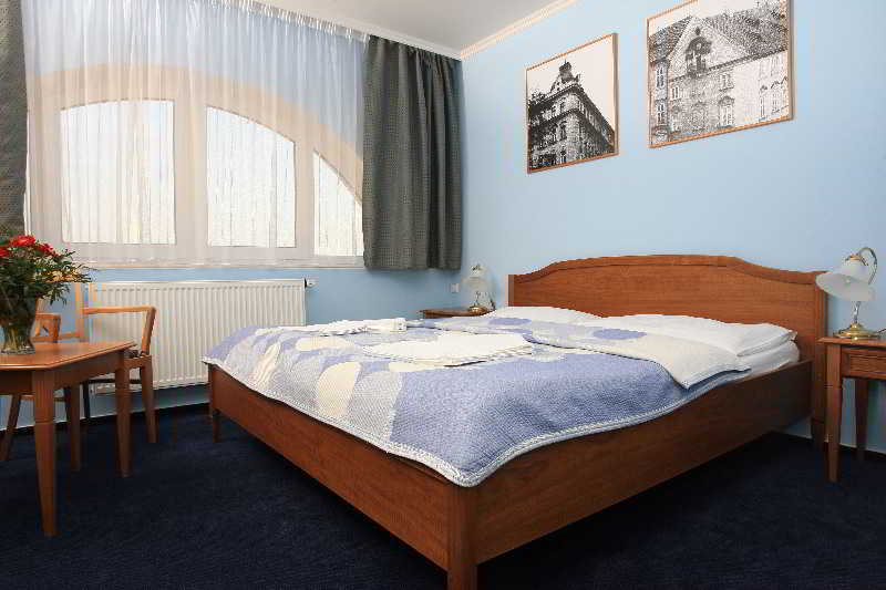 Otel Anna 3*