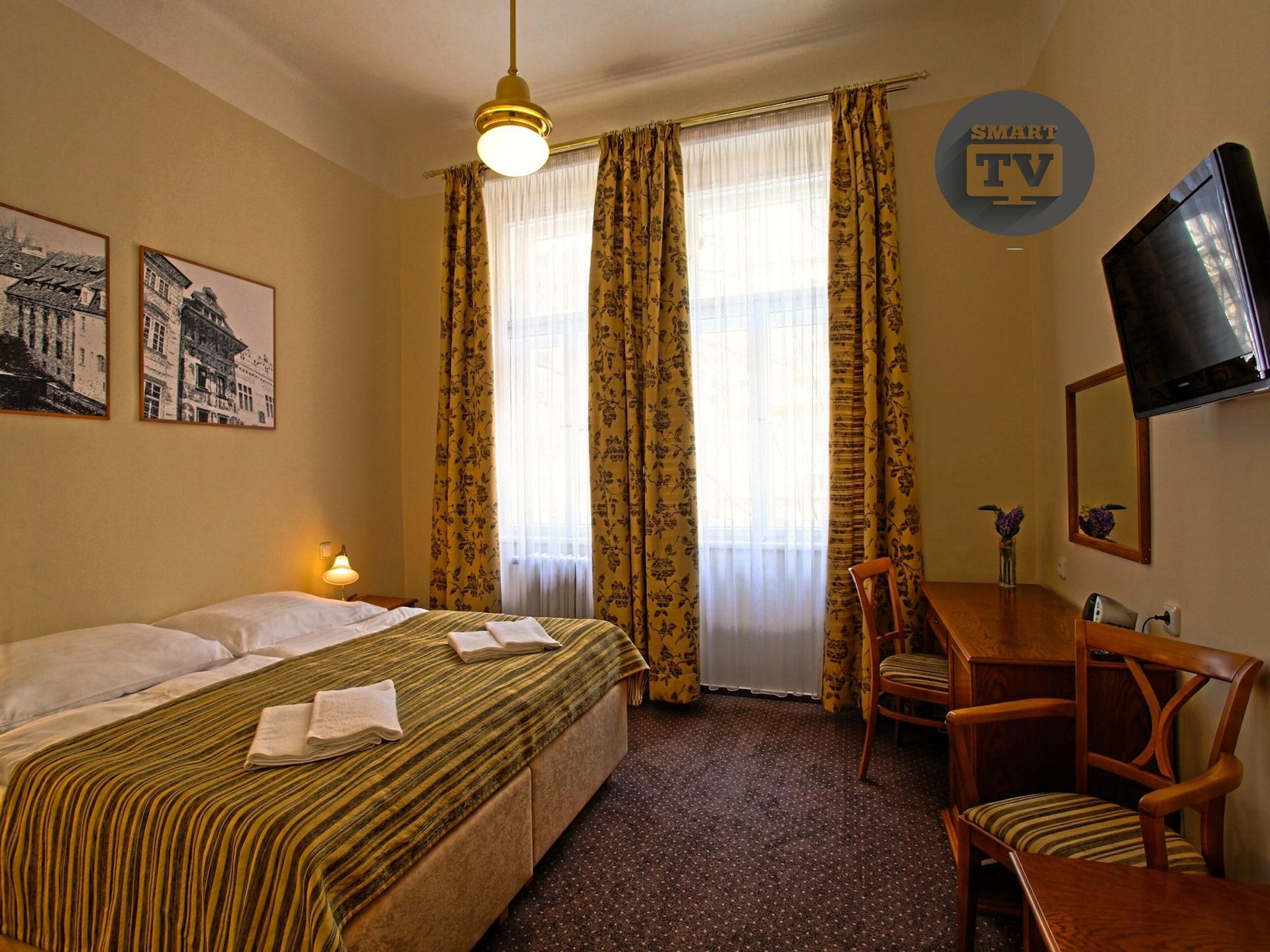 Otel Anna 3*