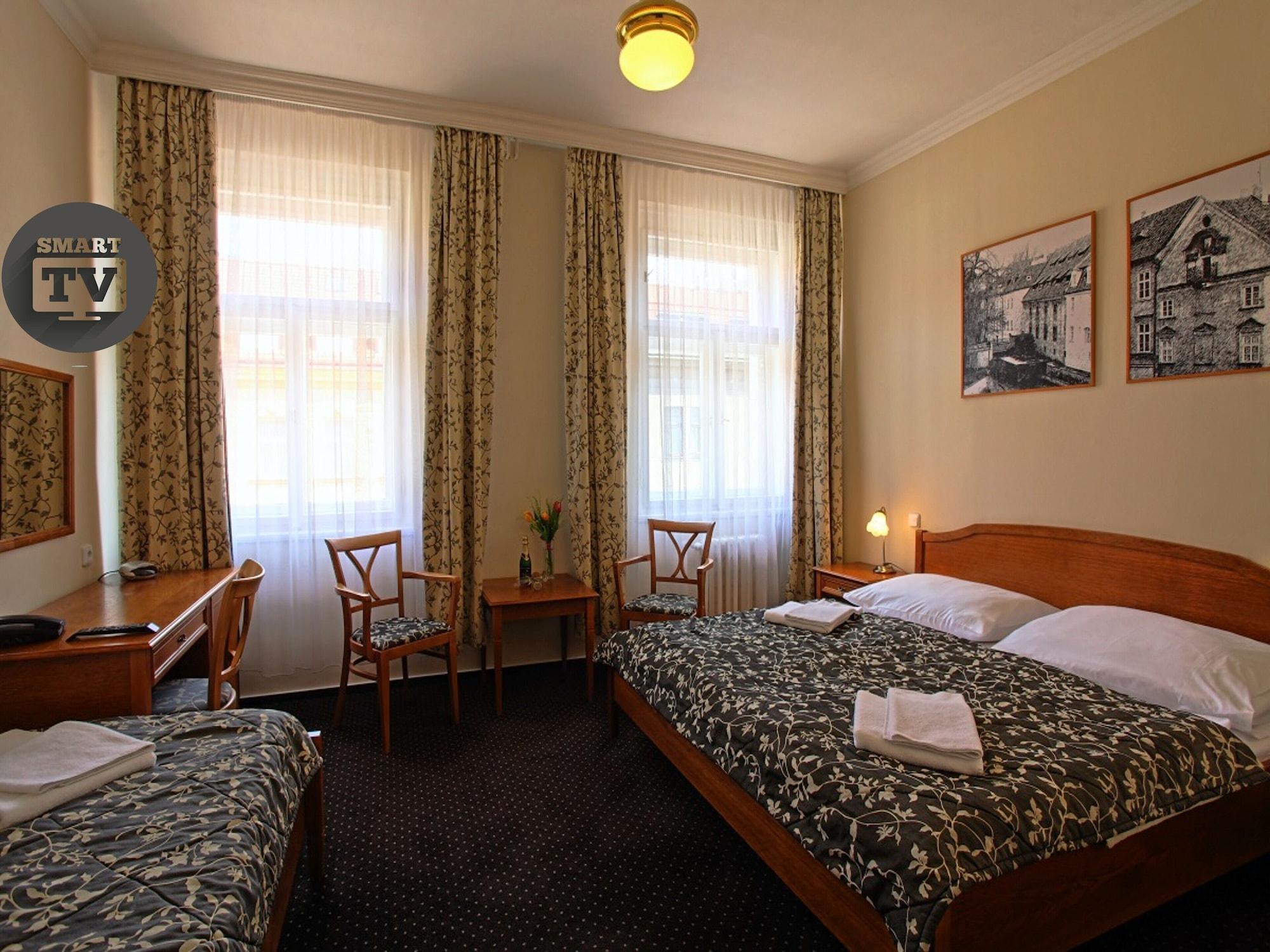 Otel Anna 3*