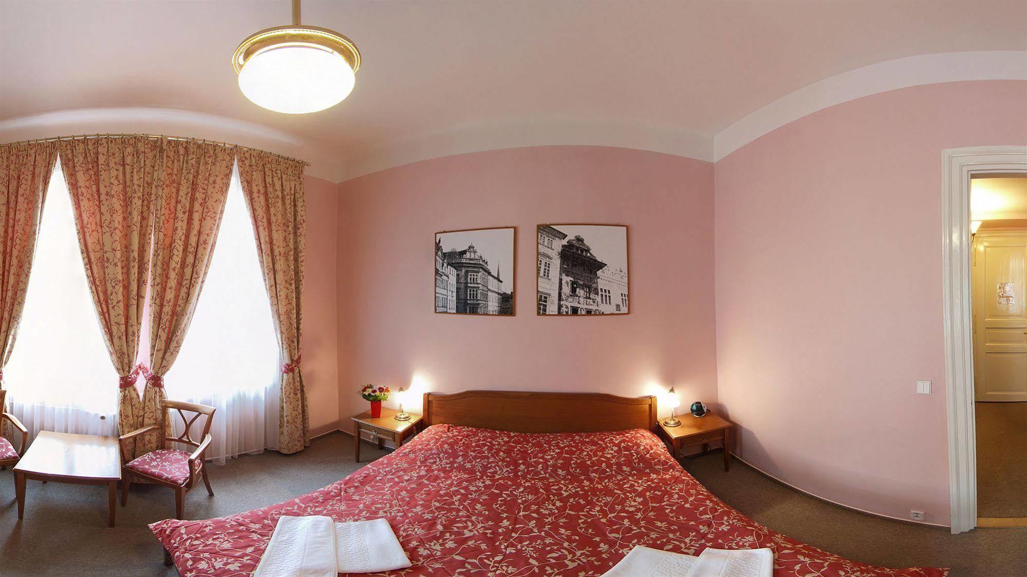 Anna Otel Prag
